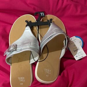 Time and Tru Women's Metallic Silver Sandals